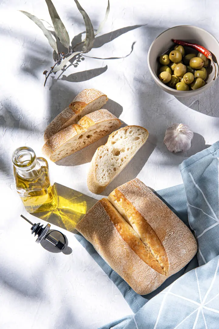 Pane e olio tra ombre siciliane